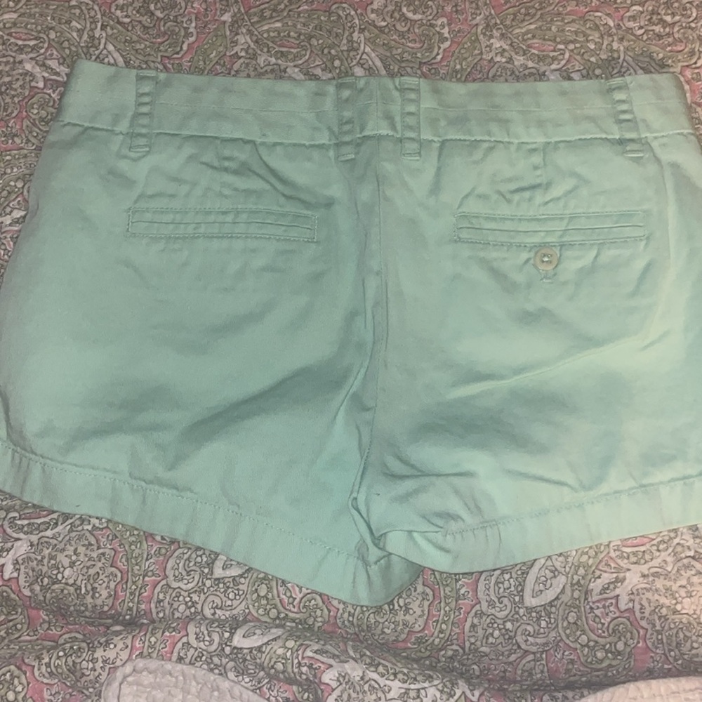 J. Crew Chino, broke-in shorts in sz.8 color mint/pale green. - Picture 2 of 4